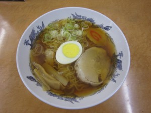 ラーメン これで420円です JR信越本線 高崎駅 NRE たかべんにて
