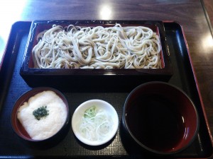 とろろせいろそば 前野原温泉 さやの湯処にて