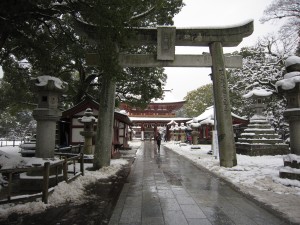 太宰府天満宮 境内の大鳥居 この日は大雪でした