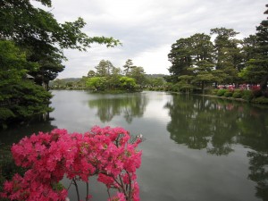 金沢 兼六園 霞ヶ池 内橋亭方向から撮影