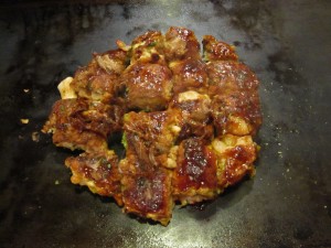 金澤 お好み焼き しずる オールミックス 焼き上がり