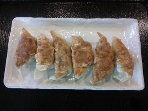 薄皮焼き餃子 楽天地天然温泉 法典の湯にて