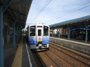 えちぜん鉄道 MC6101型 あわら湯のまち駅にて