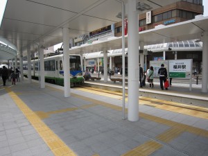福井鉄道 福井駅 ホーム 福井駅西口広場にあります