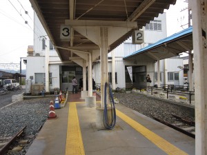 福井鉄道 越前武生駅 (旧:武生新駅) ホーム この先が改札口です