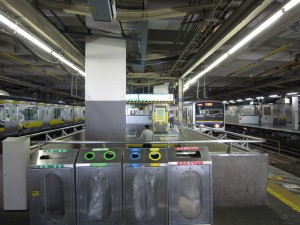 JR内房線 千葉駅 3番線・4番線 主に内房線の電車が発着します