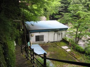 湯ヶ島温泉 世古の大湯 建物