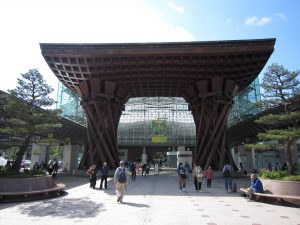 JR北陸新幹線 金沢駅 兼六園口 鼓門 といっても兼六園までは大分遠いです
