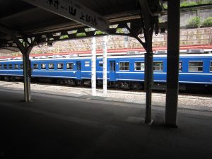 JR上越線 12系客車 側面 水上駅にて