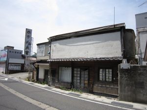 群馬県 水上温泉 元飲食店だったと思われる廃屋