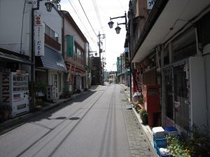 群馬県 水上温泉 旅館街 比較的新しいお店もあり、徐々に活気を取り戻しているみたいです