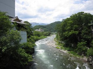 群馬県 水上温泉 利根川 秋になると紅葉がきれいです