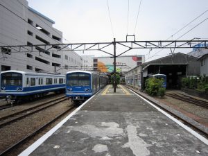 伊豆箱根鉄道 大雄山線 大雄山駅 ホームと留置線 駅が車庫を兼ねているみたいです