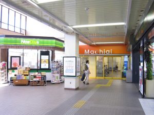 JR東北本線 北上駅 コンビニNewDaysと待合室