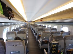東北新幹線 はやぶさ E5系 普通車指定席車内