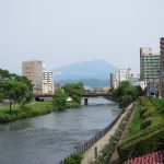 岩手 盛岡 開運橋から岩手山と北上川を眺める