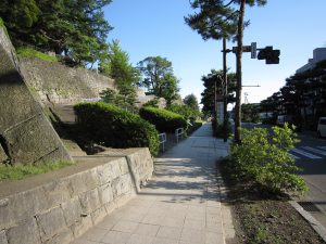 盛岡城址公園 岩手公園 岩手公園下交差点付近