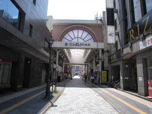 大分市の繁華街 セントポルタ中央町 赤レンガ館のある方向から撮影
