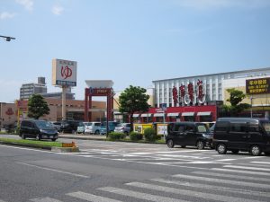 新川バスターミナル付近 「天然温泉」の看板を発見しました