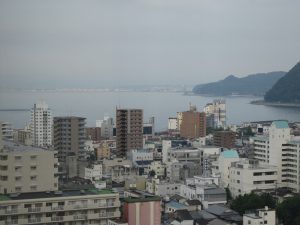 別府温泉 亀の井ホテル ツインルーム 窓から見える別府湾