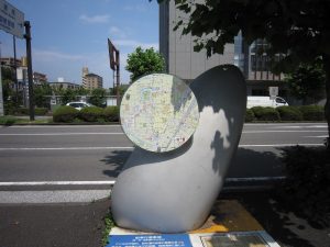 船奉行屋敷跡 大分市内案内図とモニュメントが建っていました