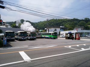 亀の井バス 鉄輪バス停留所 バス駐車場と別府周辺各地方面乗り場