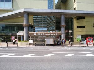 別府北浜バス停 別府市の中心部で、トキハ百貨店の前にあります