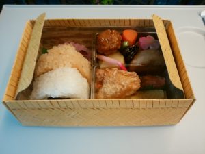 神田明神下 みやび おむすび弁当 中身