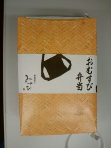 神田明神下 みやび おむすび弁当 外箱