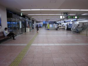 高知龍馬空港 1階チェックインカウンター