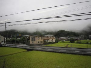 JR土讃線 高知→須崎の車窓 この日はもやがかかっていました