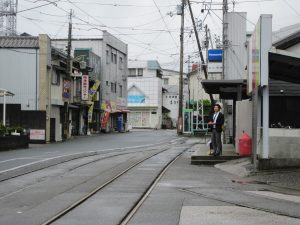 土佐電鉄 伊野駅 ホームと駅舎