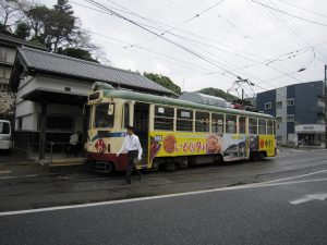 土佐電鉄 600型 側面 伊野駅にて