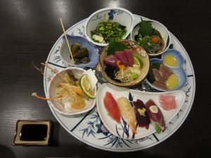 おもいで皿鉢 新鮮土佐料理 とさ市場にて