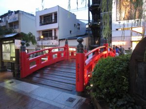 はりまや橋 近年作られた記念撮影用の橋