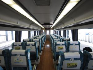 JR四国 2000系 特急南風 自由席室内
