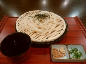 ざるうどん 天然温泉ゆずきにて