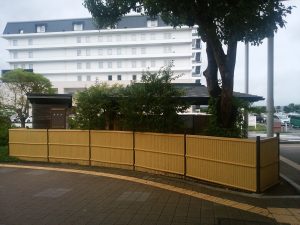 一畑電車 松江しんじ湖温泉駅 お湯かけ地蔵と足湯 外観
