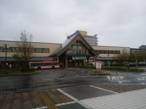 JR山陰本線 出雲市駅 北口 出雲大社をかたどった感じになっています