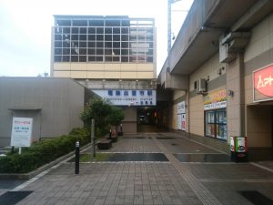 一畑電車 電鉄出雲市駅 駅舎と高架ホーム