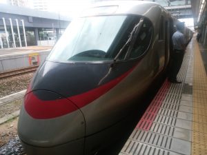 JR四国 8000系 非貫通型前面 岡山駅にて