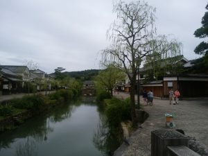 倉敷 美観地区 大原美術館を出たところ