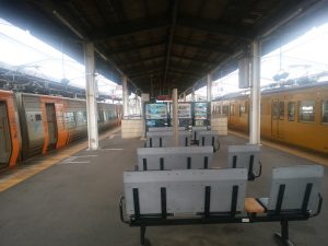 JR瀬戸大橋線 児島駅 3番線・4番線 主に瀬戸大橋を経由して高松・松山・高知方面に行く列車が発着します