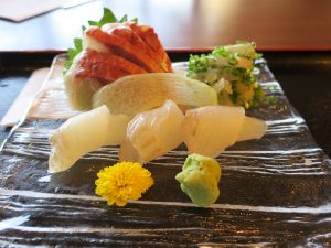 鯛とかんぱちのお造り 舞浜ユーラシアにて