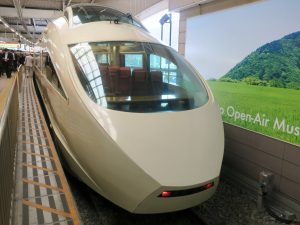 箱根登山鉄道線 特急はこね VSE 正面 箱根湯本駅にて撮影  Canon PowerShot G9Xで撮影