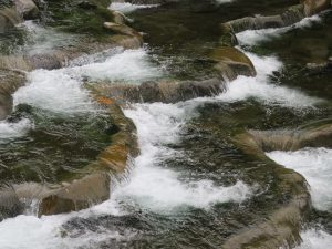 箱根湯本温泉 天成園 箱根湯本温泉街への川  Canon PowerShot G9Xで撮影