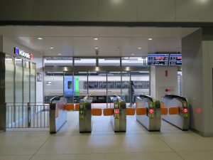 JR北海道新幹線 新函館北斗駅 11番線にある在来線乗り換え口