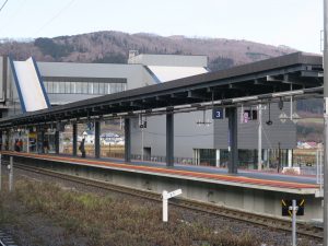 JR函館本線 新函館北斗駅 3番線・4番線 主に函館方面行きが発着します