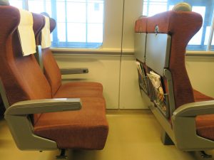 JR北海道 789系 特急スーパーカムイ 自由席 シート 横から撮影