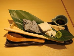青竹二種豆冨 綱島源泉 湯けむりの庄にて